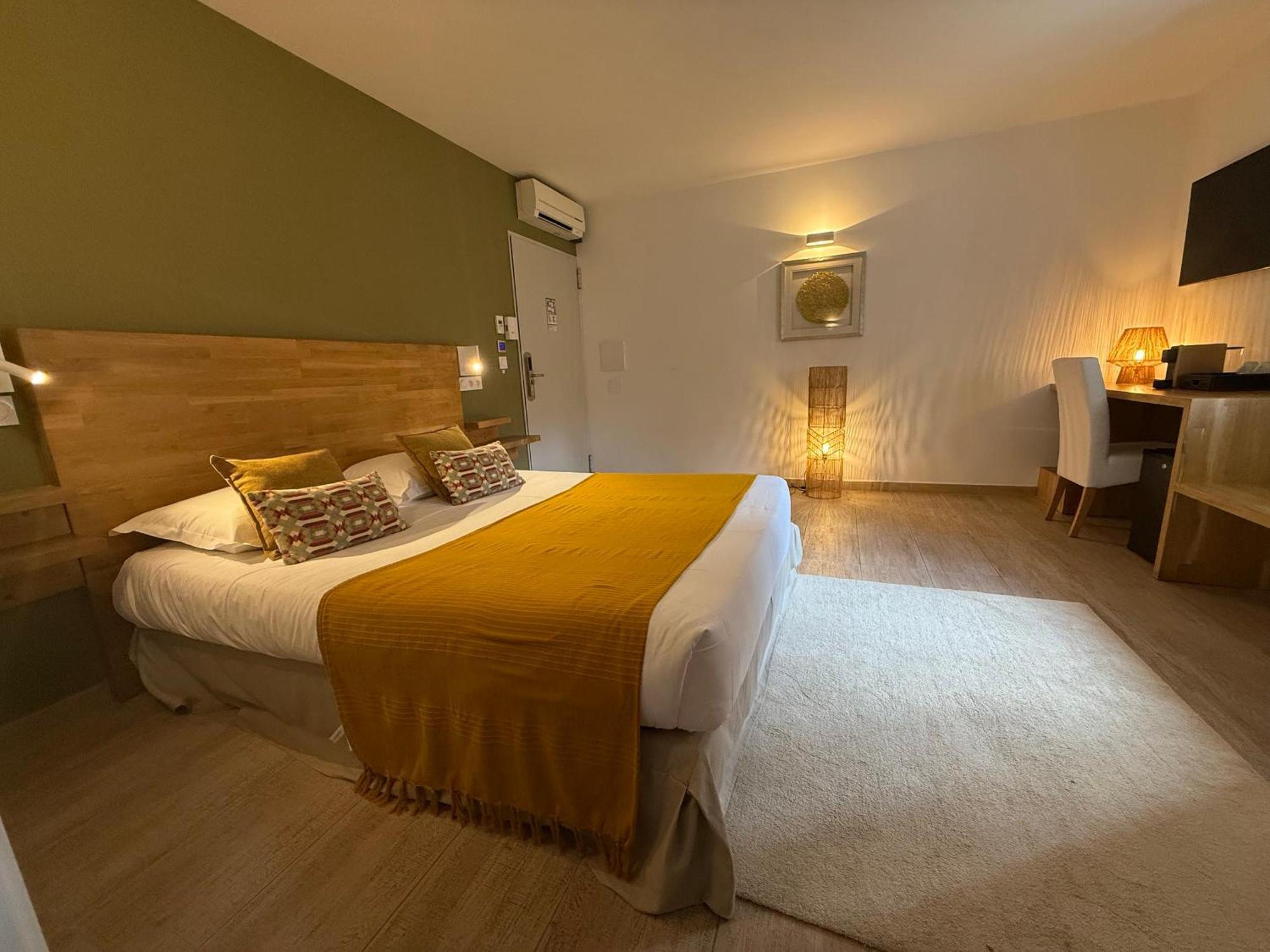 Hotel Le Mistral Πόρτο Βέκιο Εξωτερικό φωτογραφία